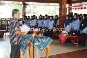 BUPATI PIMPIN UPACARA PENGAMBILAN SUMPAH JANJI 200 PNS