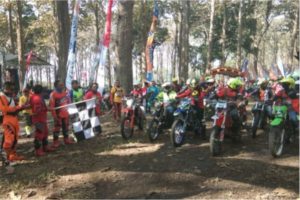 RIBUAN BIKER TAKLUKKAN PUNCAK PENCU