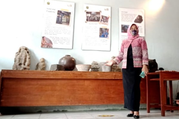 AINIA SHALICHAH BARU TAHU KEBERADAAN RUMAH ARTEFAK