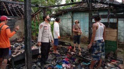 RUMAH WARGA DESA KODOKAN LUDES TERBAKAR SEBELUM DAMKAR TIBA DI TKP