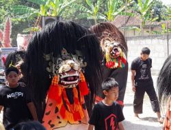 KARNAVAL BUDAYA DESA KAMOLAN BERJALAN MERIAH