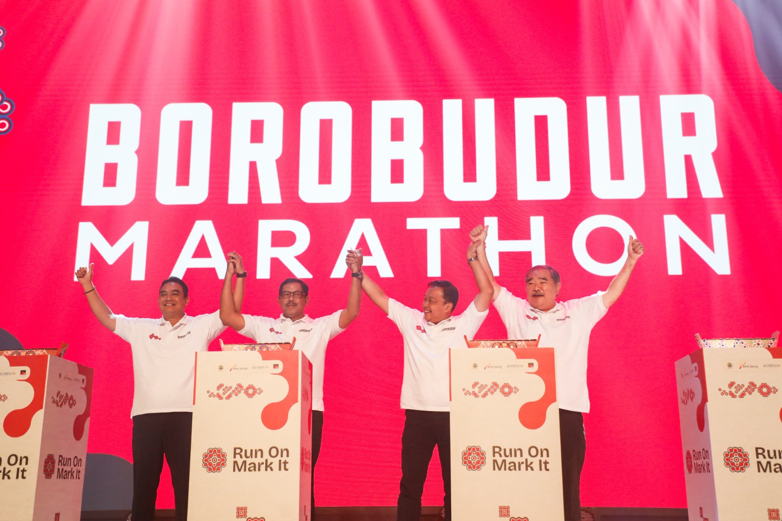 BOROBUDUR MARATHON 2024 REBUTKAN HADIAH RP 2,6 MILIAR | BLORANEWS