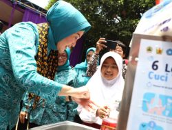 HARI CUCI TANGAN PAKAI SABUN SEDUNIA: SHINTA NANA DAN ANAK-ANAK SD RAYAKAN KEBERSIHAN DI PEKALONGAN