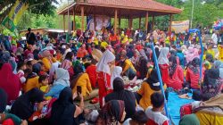 PCM KRADENAN JALAN SEHAT SAMBIL PROMOSIKAN WISATA GOA SENTONO