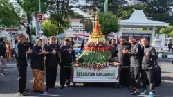 SEMARAK GREBEK GUNUNGAN HARI JADI BLORA KE-275, RIBUAN WARGA TUMPAH RUAH